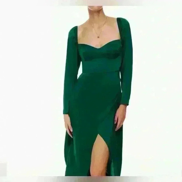 Wilfred Dresses & Skirts - Aritzia Wilfred Emerald Green Satin Long Sleeve Midi Dress Size 8